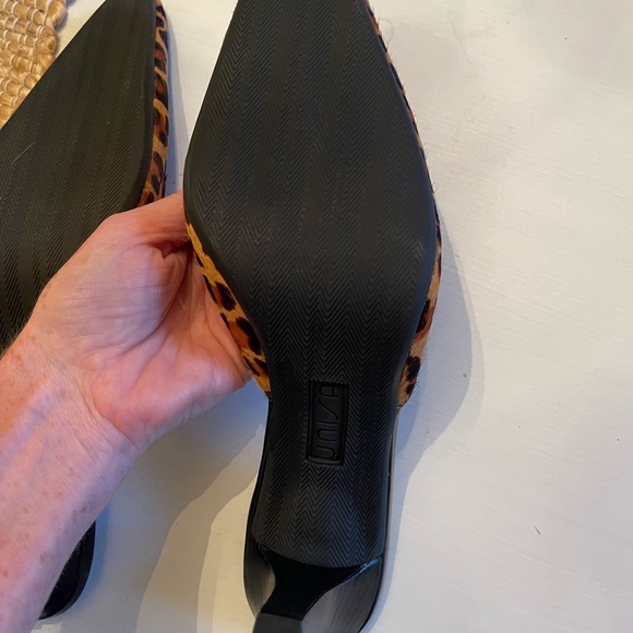 Calf hair leopard print pointy toe heels . Size 8.5 - Picture 8 of 11